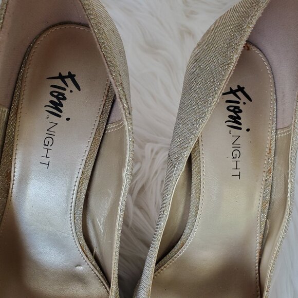 Fioni Night Gold Stardust Round Toe Platform Heels SZ 8 - Picture 7 of 12